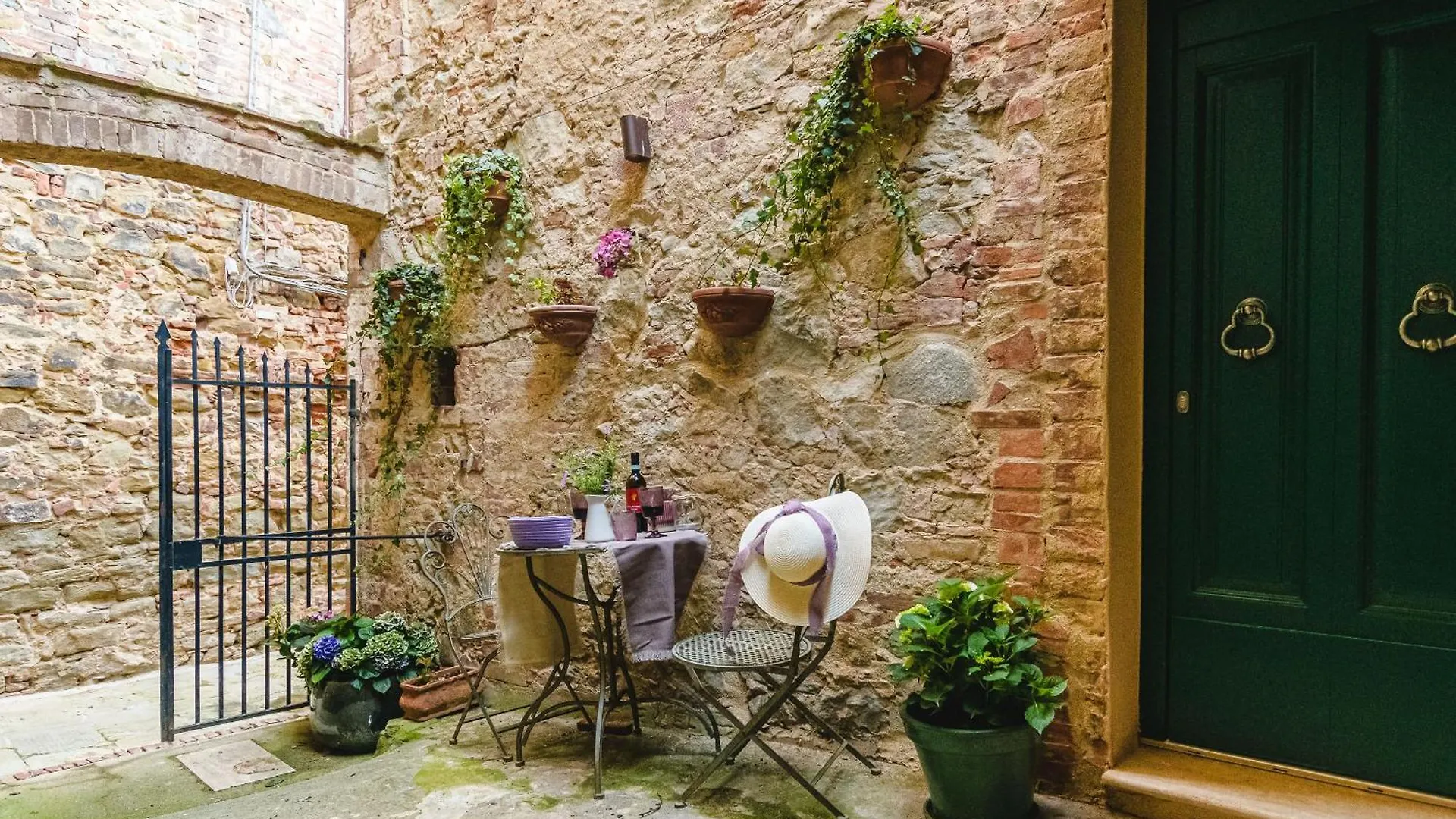 Apartment Appartamenti Anguria Toscana R Scrofiano Italy